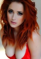 Рыжая молодка с большими титьками 4 фотография