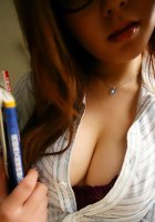 Девушка с красивой грудью и очень волосатой пиздой 3 фотография