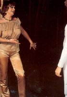 Парнишка трахнул свою девушку и её мамку 9 фотография