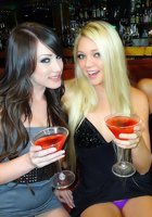 Бухие девушки трахаются со стриптизером 1 фотография