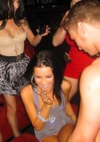Девушки понапивались и потрахались со стриптизерами 1 фото