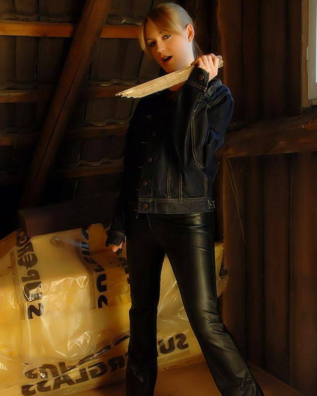 Любительское фото горячего стриптиза от Насти 2 фотография