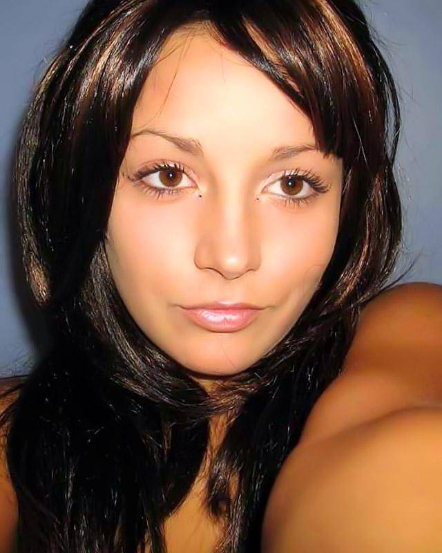 Любительские фотографии выбритой письки 10 фотография