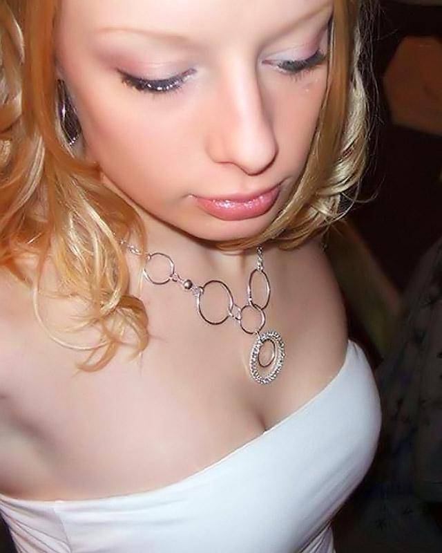 Развратные молодки показывают себя 5 фотография