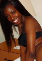 Очень соблазнительная темнокожая девушка хочет тебя 8 фотография