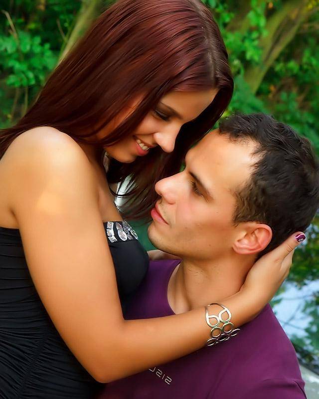 Парень на крутой тачке снял телку для секса раком 1 фотография