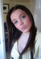 20-летняя брюнеточка - девушка снимает на камеру свой горячий секс 4 фотография