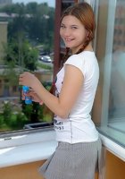 Деревенскую девушку с косичками трахают 1 фотография