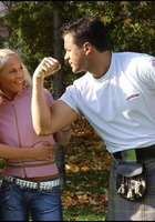 Здоровый мужик выебал блондинок 1 фотография Здоровый мужик выебал блондинок 1 фотография