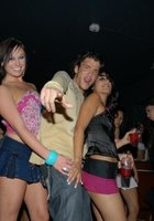 Разврат пьяной и возбужденной молодежи 8 фотография Разврат пьяной и возбужденной молодежи 8 фотография