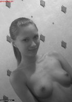 Девушка Светка легко разделась 3 фотография Девушка Светка легко разделась 3 фотография