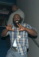 Бляди удовлетворяют возбужденного Антона 2 фотография Бляди удовлетворяют возбужденного Антона 2 фотография