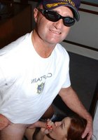 Дешевую девушку жарят на катере 7 фотография Дешевую девушку жарят на катере 7 фотография