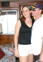 Дешевую девушку жарят на катере 2 фотография Дешевую девушку жарят на катере 2 фотография