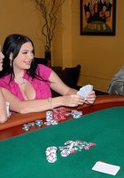 Проигравшие в карты, телки ебутся 3 фотография Проигравшие в карты, телки ебутся 3 фотография