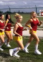 Мамаша, падчерица и хуй любовника 10 фотография Мамаша, падчерица и хуй любовника 10 фотография