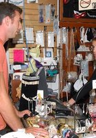 Жанис ублажает мужика минетиком 2 фотография Жанис ублажает мужика минетиком 2 фотография