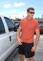 Жанис ублажает мужика минетиком 1 фотография Жанис ублажает мужика минетиком 1 фотография