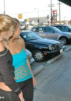 Милашки лижут друг дружке 1 фото