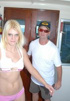 Велосипедистку с мини титьками отымели 6 фотография Велосипедистку с мини титьками отымели 6 фотография