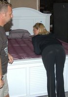 Зажег с пятидесятилетней Оливией 3 фотография Зажег с пятидесятилетней Оливией 3 фотография