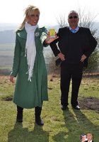 Иностранный папик ебёт русскую блядь 1 фотография Иностранный папик ебёт русскую блядь 1 фотография