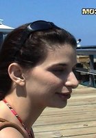 Угостил незнакомку мороженкой 2 фотография Угостил незнакомку мороженкой 2 фотография