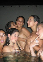 Пьяные телки способны на многое 5 фотография Пьяные телки способны на многое 5 фотография