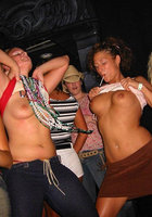 Пьяные телки способны на многое 8 фотография Пьяные телки способны на многое 8 фотография