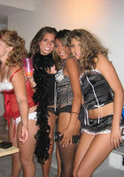 Пьяные телки способны на многое 11 фотография Пьяные телки способны на многое 11 фотография