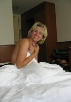 Взрослая блондинка отдалась пятерым мужчинам 9 фотография