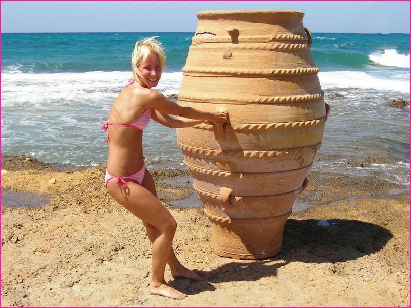 Откровенные фото молодой девушки 3 фотография