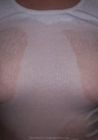 Голая кокетка купается в ванне 9 фотография