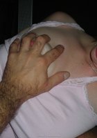 Выпившая соска полирует писюн рабочим ротиком 24 фотография