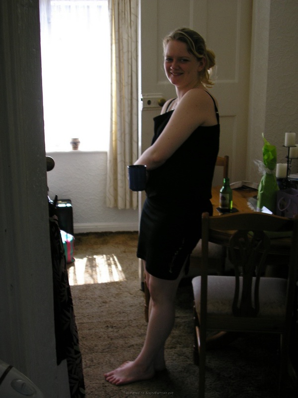 Стремная баба желает потрахаться на даче 9 фотография