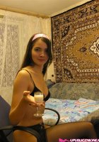 Ира грациозно двигается в нижнем белье 14 фотография