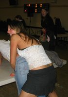 Пьяные барышни отжигают на вечеринке 3 фотография Пьяные барышни отжигают на вечеринке 3 фотография