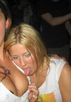 Пьяные барышни отжигают на вечеринке 25 фотография Пьяные барышни отжигают на вечеринке 25 фотография