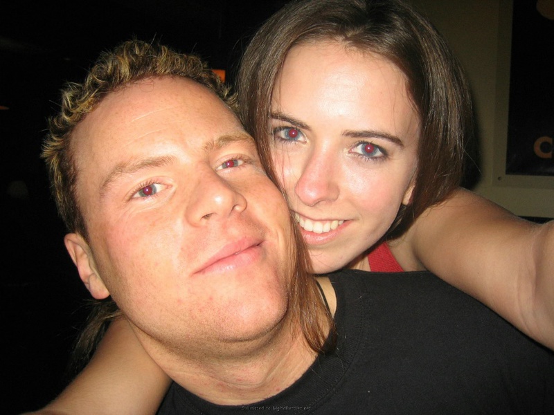 Пьяные барышни отжигают на вечеринке 22 фотография