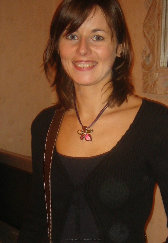 Узкая пися готова принять в себя эрегированную елду 1 фотография