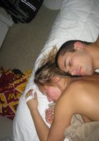 Молодая бикса хочет насадиться писей на член соблазнителя 1 фотография