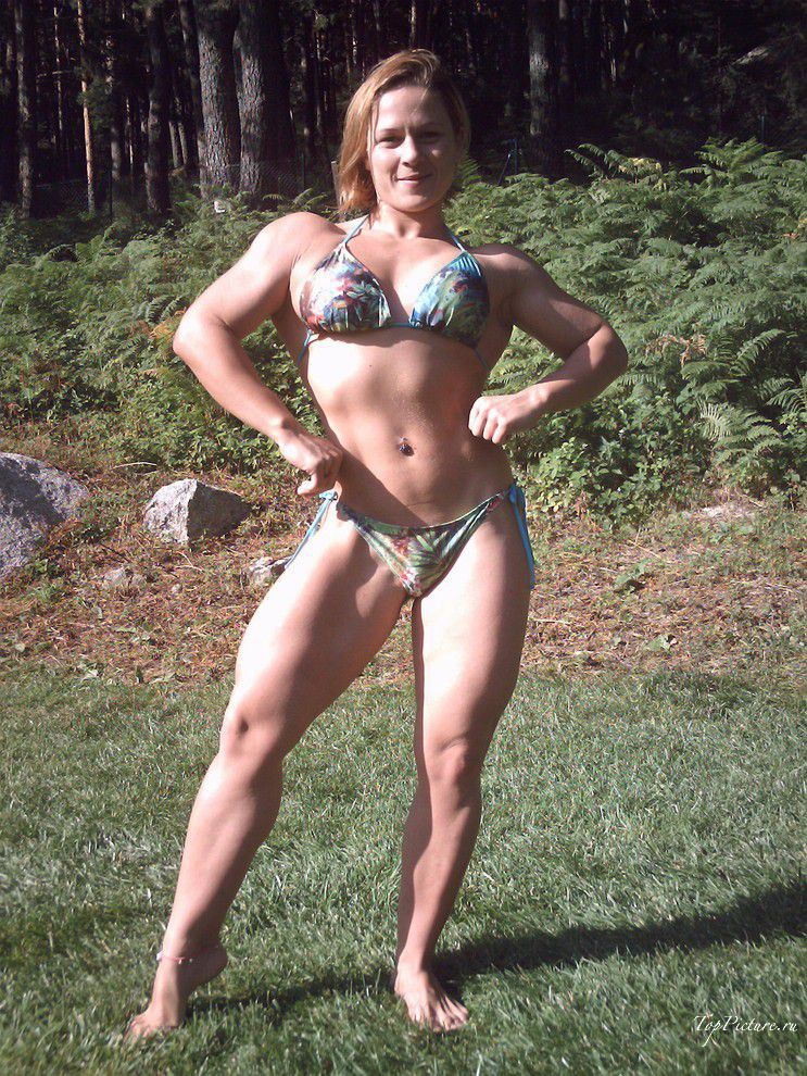 Накаченные барышни гордятся мускулистым телом 5 фотография