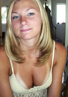 Марамойка без стыда показывает голое тело в разных местах 20 фотография