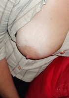 Телка со стройными икрами всячески предается плотским утехам у себя дома 17 фотография