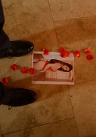 Лысый мужик в ванной жарит грудастую бабенку в попу 2 фотография